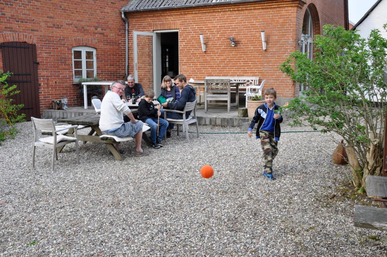 Lundsgaard Bed & Breakfast Faborg Bagian luar foto